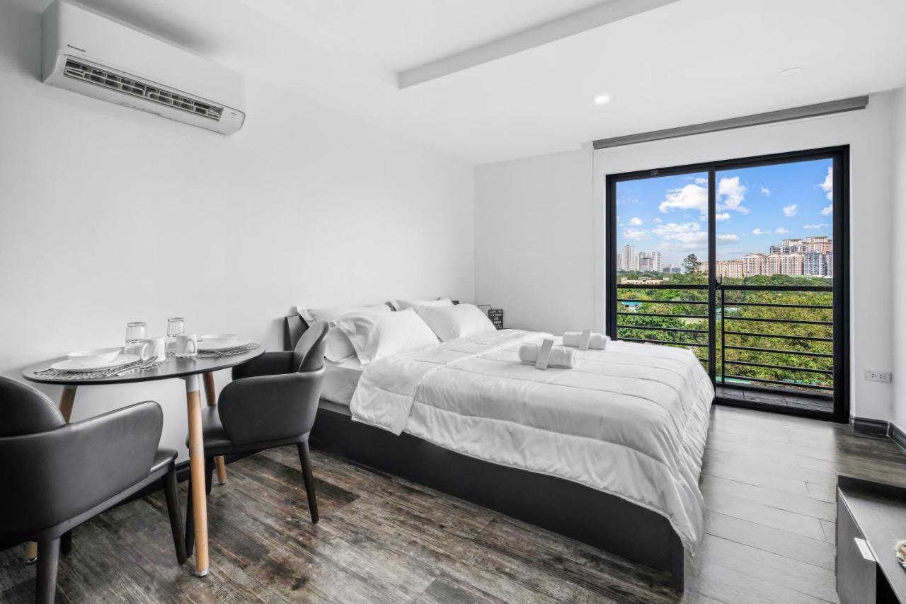 Espacio Hotel Taguig Esterno foto